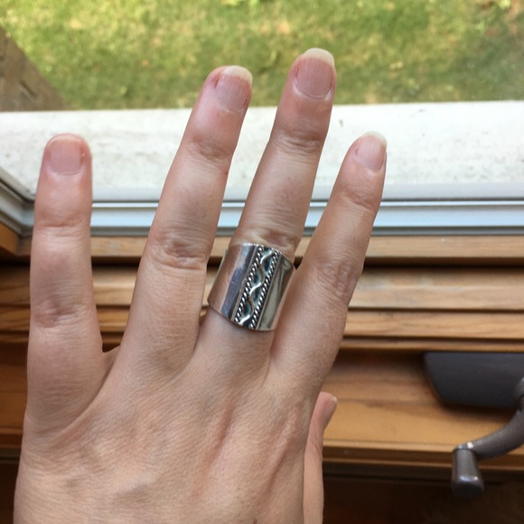 Sterling silver ring - Picture 2 of 7
